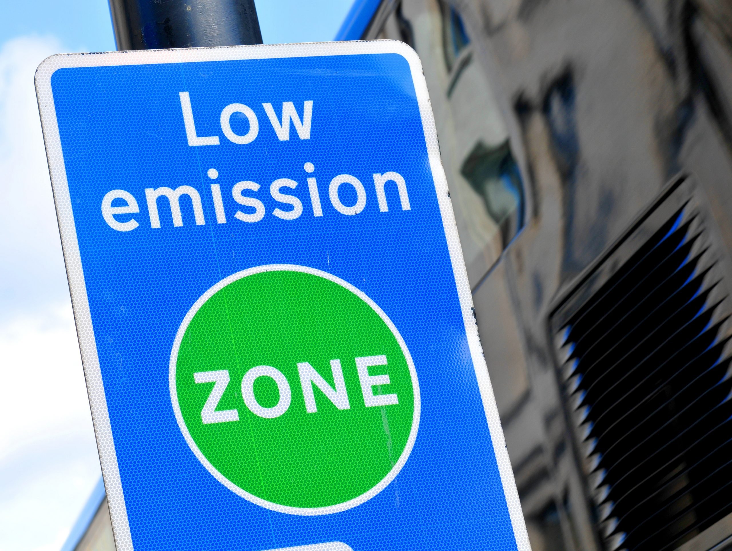 Low Emission Zone Signage